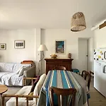 Appartement Le Cocon, Pour 2 Personnes à 5 Minutes De La De L'almanarre à *