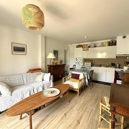 Apartment Le Cocon, Pour 2 Personnes A 5 Minutes De La De L'almanarre A