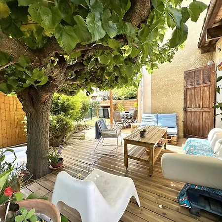 Apartment Le Cocon, Pour 2 Personnes A 5 Minutes De La De L'almanarre A